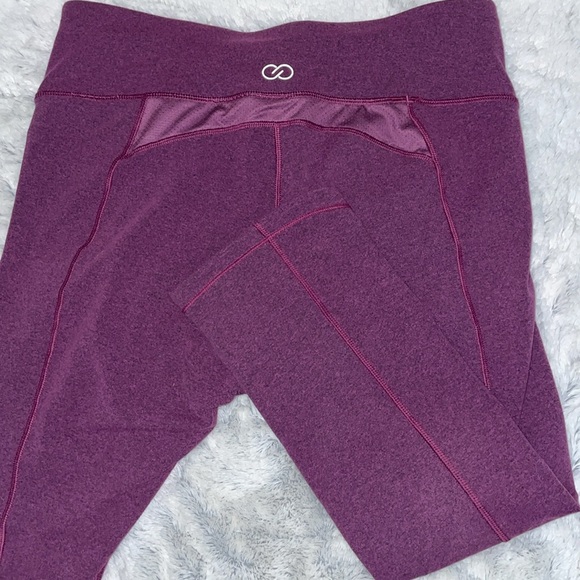 CALIA Purple High-Waisted Capris.  Size Medium - Picture 4 of 5